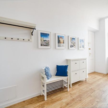 Spacious Riverviews Apartment Near Piata Unirii Oradea Exteriör bild