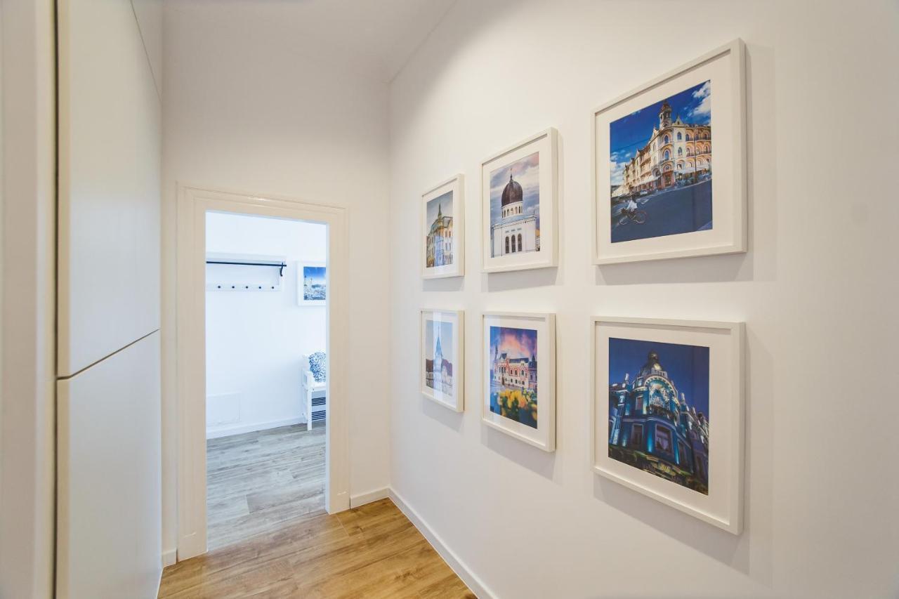 Spacious Riverviews Apartment Near Piata Unirii Oradea Exteriör bild