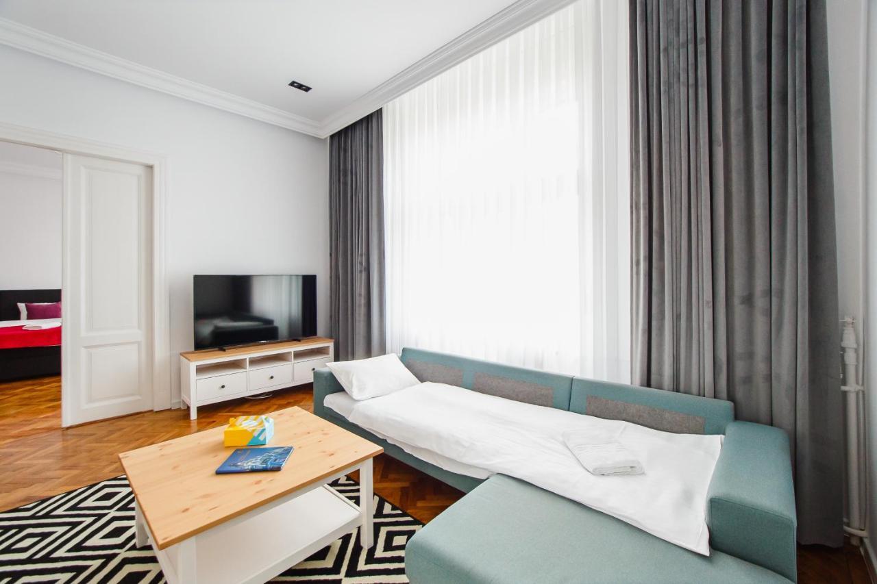 Spacious Riverviews Apartment Near Piata Unirii Oradea Exteriör bild